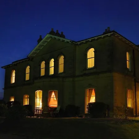 בית כפרי Hackness Grange Wedding Venue סקארבורו